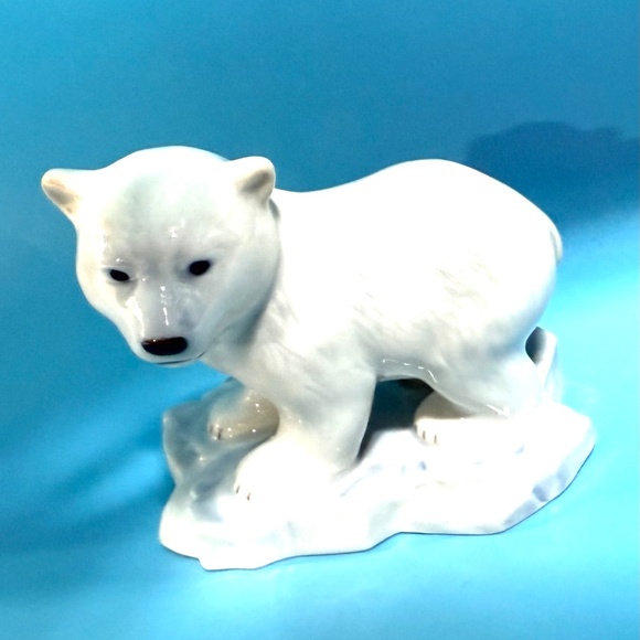 Bing & Grondahl Porcelain Polar Bear Ltd Edition 0032/5000 Figure of the Year - Picture 4 of 10